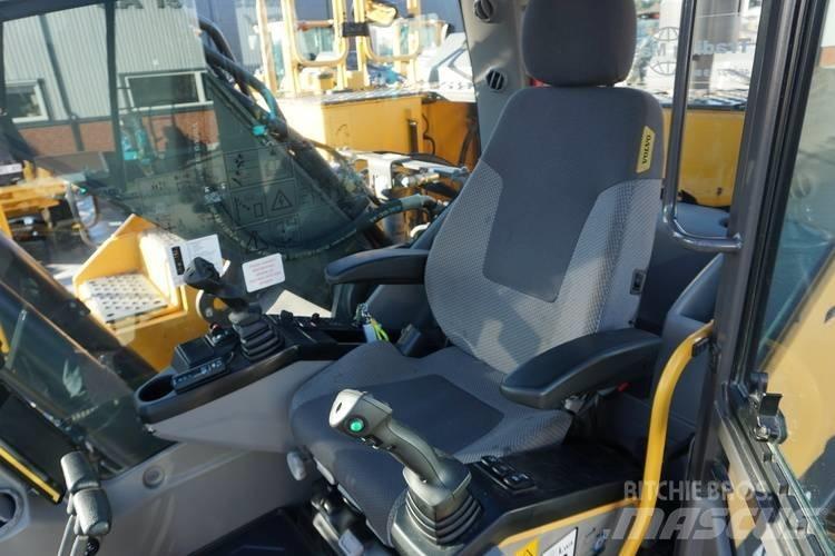 Volvo EC 250 D N L Excavadoras de cadenas