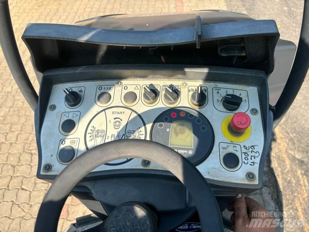 Bomag BW 120 AD-5 Rodillos de doble tambor