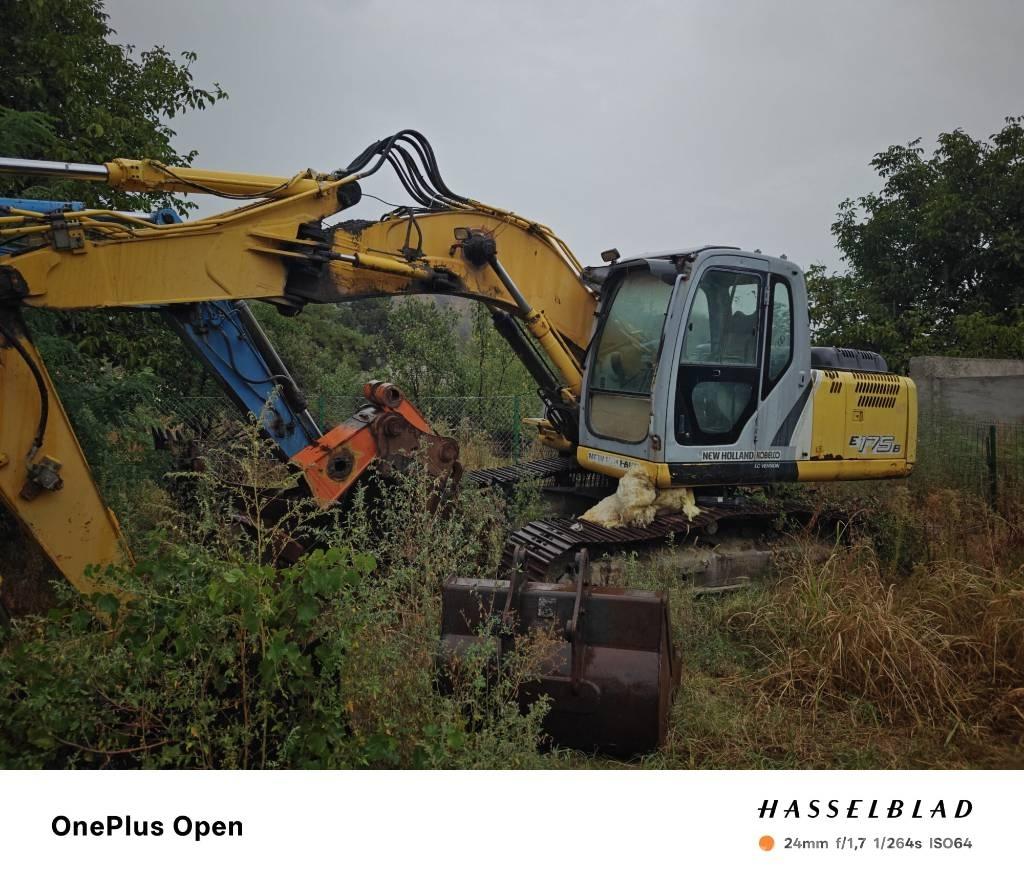 New Holland E 175 B Cadenas, orugas y chasis