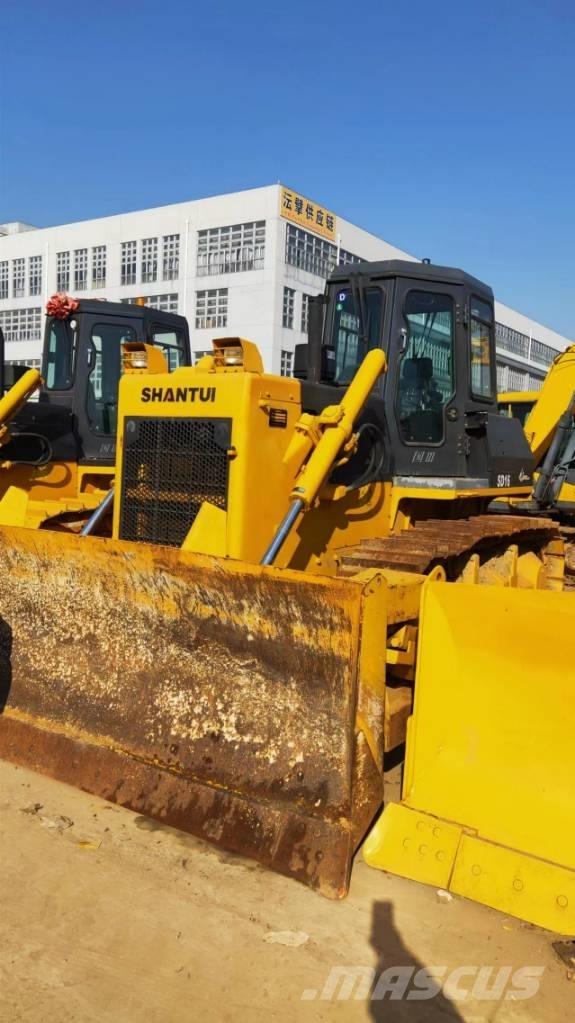 Shantui SD 16 Buldozer sobre oruga