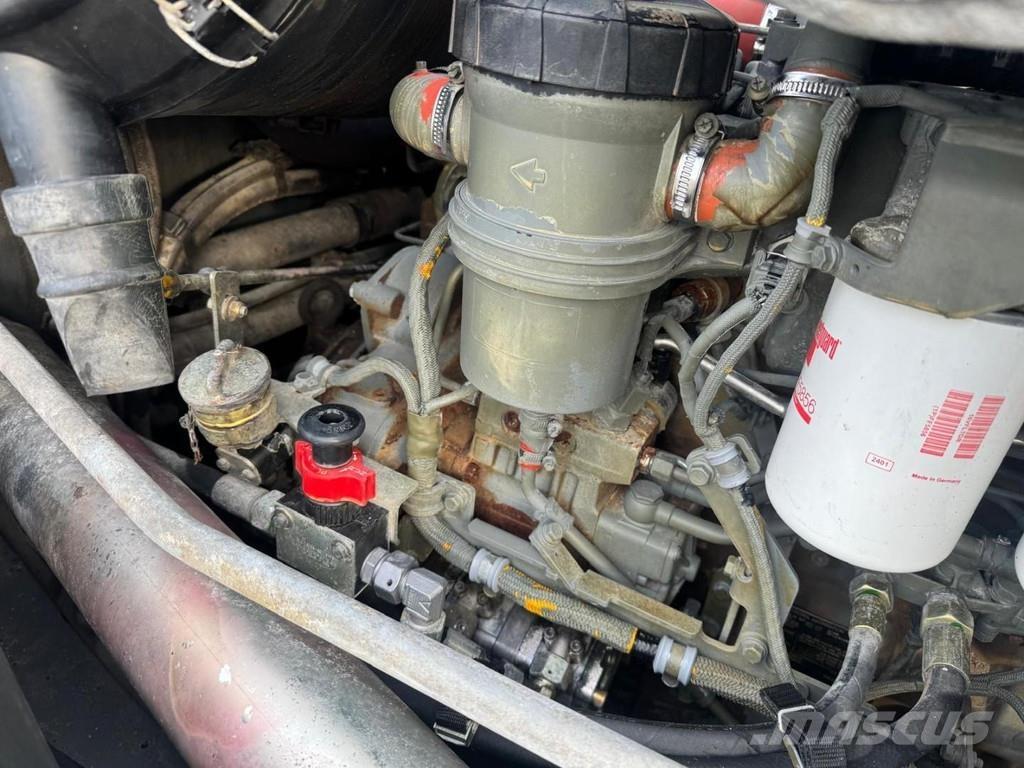 Sennebogen 818M Excavadoras de manutención