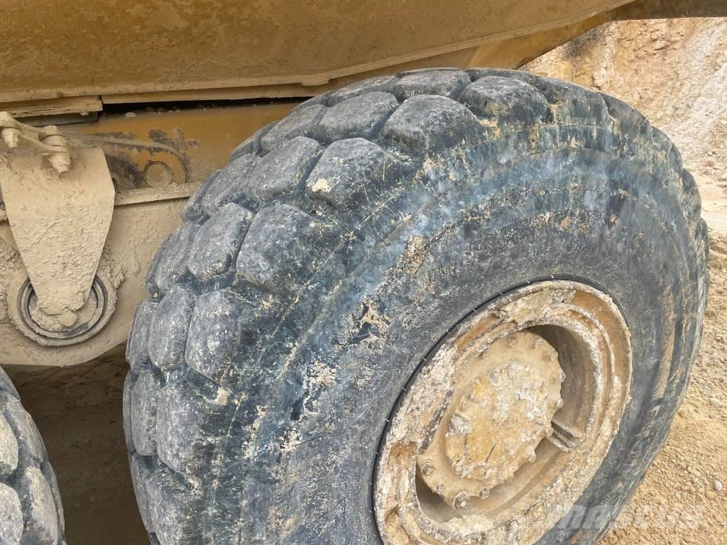 CAT 730 Dúmpers articulados