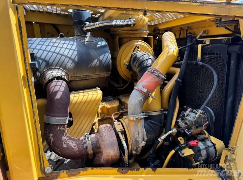 CAT D 8 T Buldozer sobre oruga