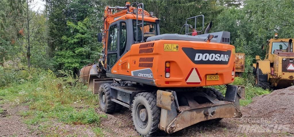 Doosan DX170W Excavadoras de ruedas