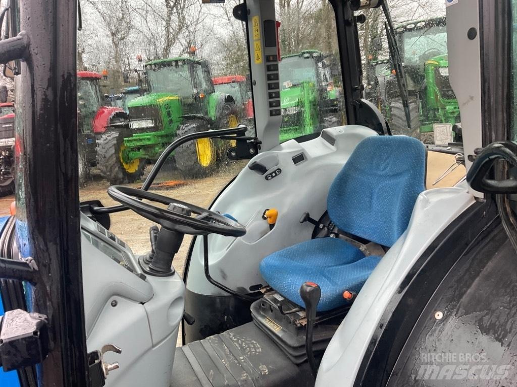 New Holland T 4.85 Tractores
