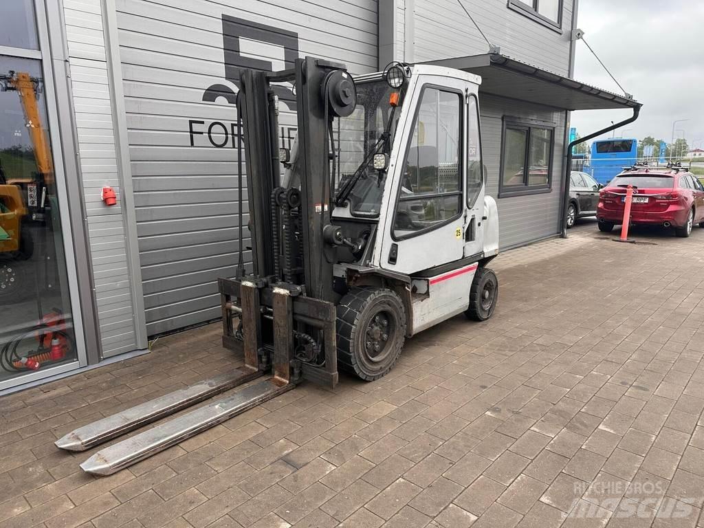 Nissan YG1D2A32Q Carretillas diesel