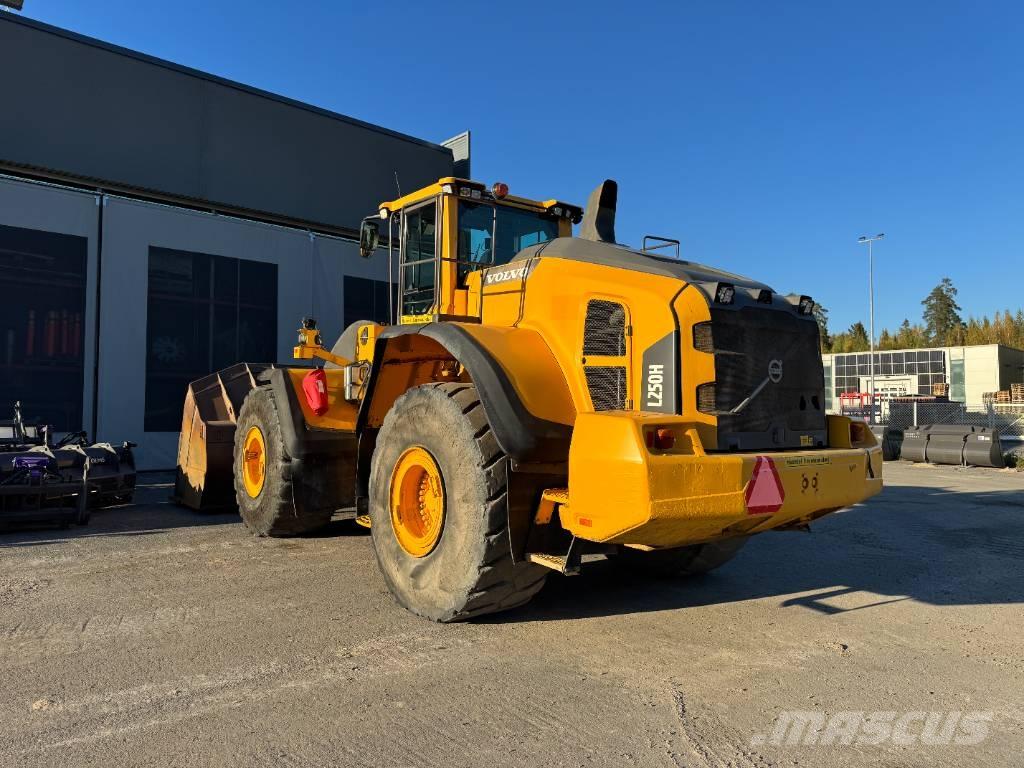 Volvo l 250 H Cargadoras sobre ruedas