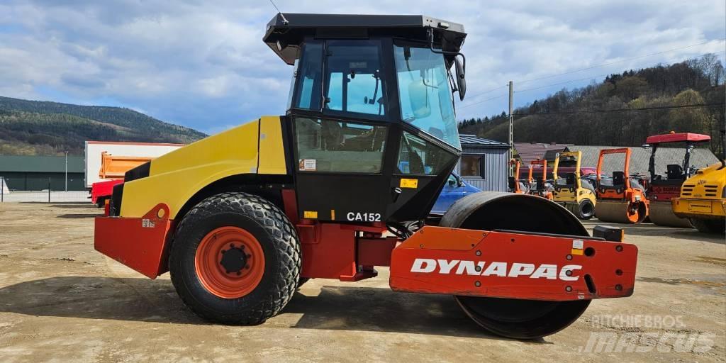 Dynapac CA 152 D Rodillos de un solo tambor