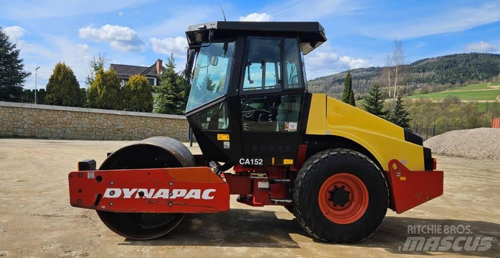 Dynapac CA 152 D Rodillos de un solo tambor