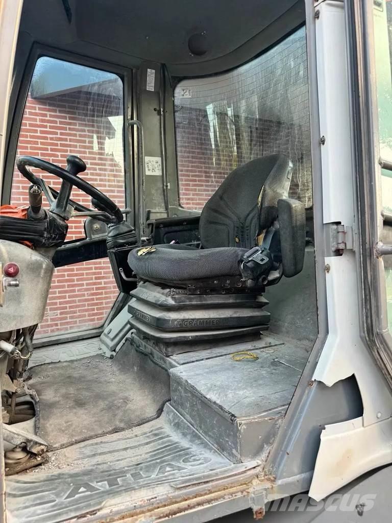 Atlas AR65 Cargadoras sobre ruedas