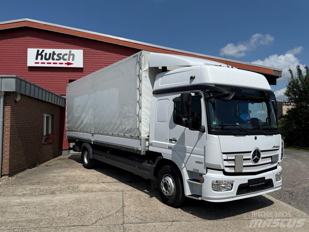 Mercedes-Benz 1530L Camión con caja abierta