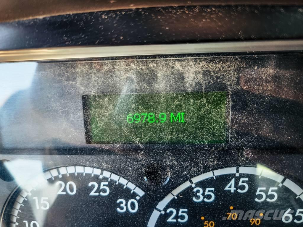 Freightliner 108 SD Camiones cisterna