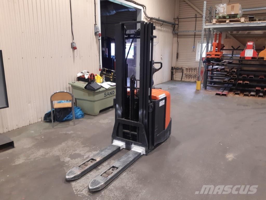 BT SPE125L Apiladores eléctricos autopropulsados