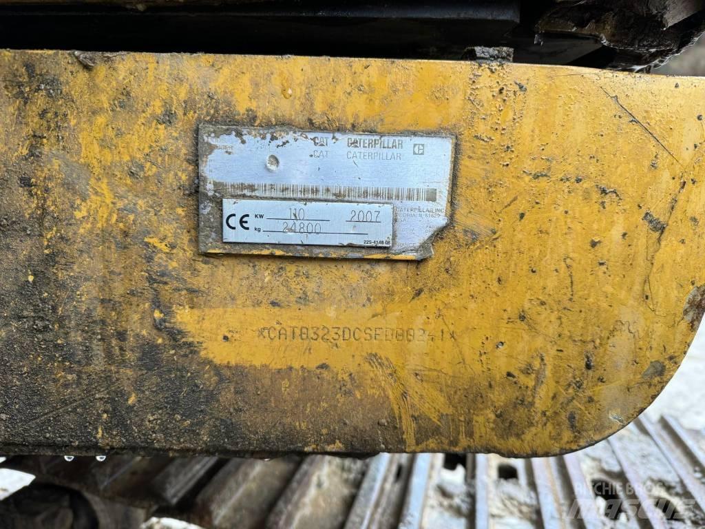 CAT 323 D Excavadoras de cadenas
