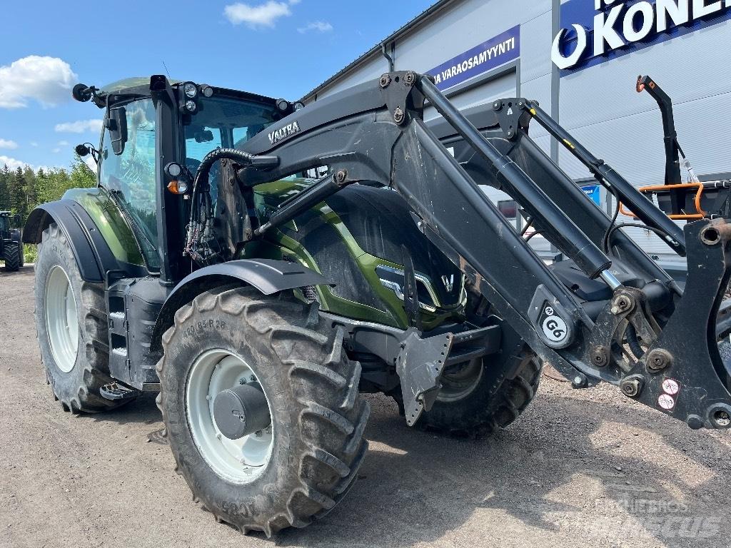Valtra T 145 Tractores