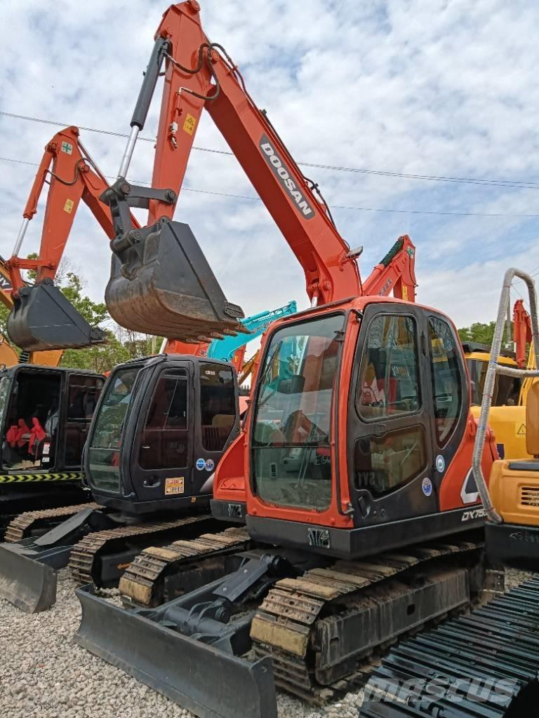 Doosan DX 75 Excavadoras de cadenas