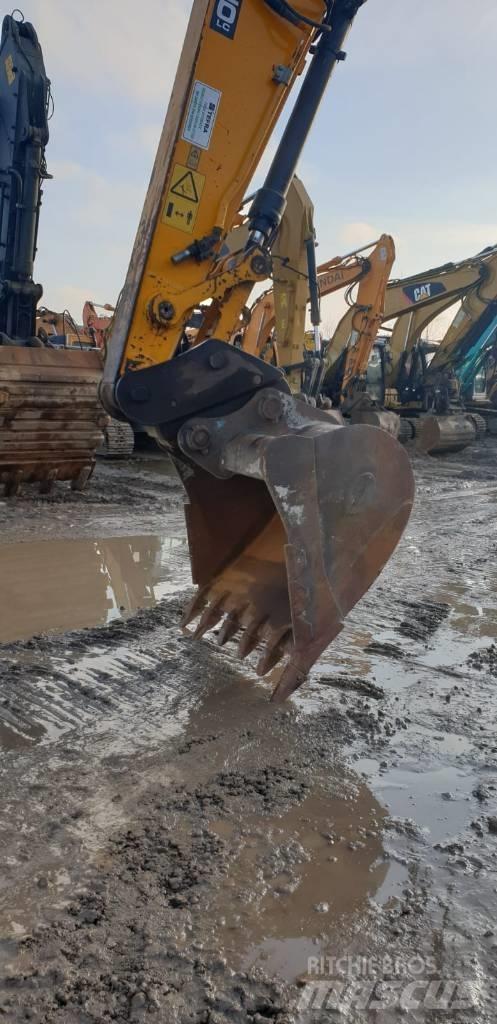 JCB JS 220 LC Excavadoras de cadenas