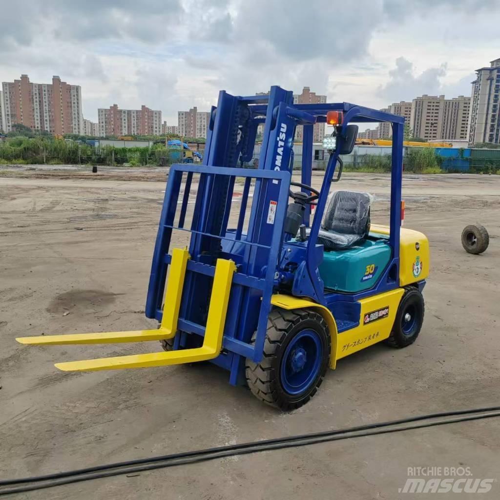 Komatsu FD 30 T-17 Carretillas diesel