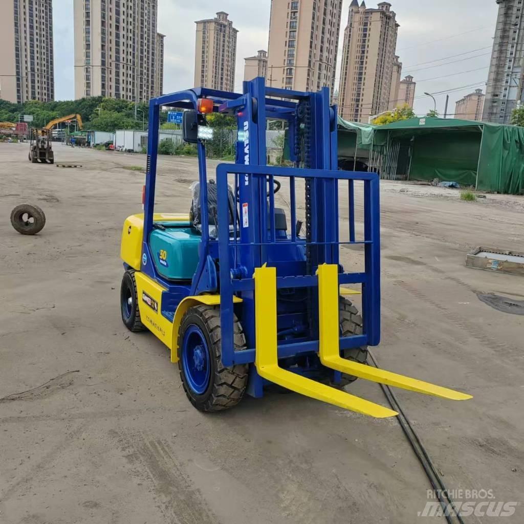 Komatsu FD 30 T-17 Carretillas diesel