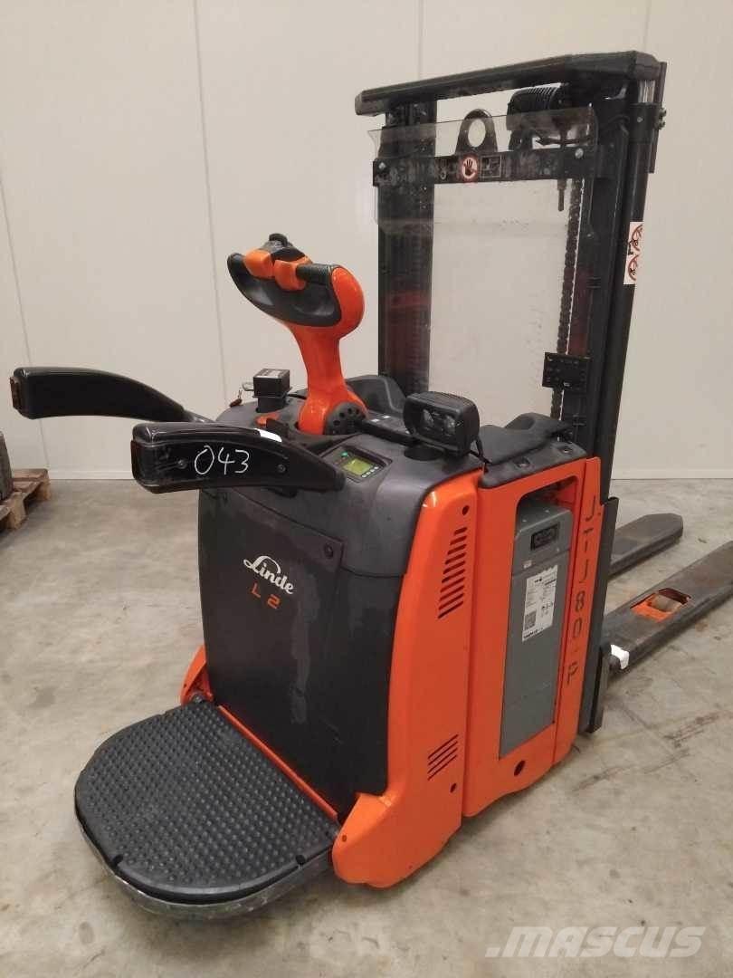 Linde L12AP Apiladores eléctricos autopropulsados
