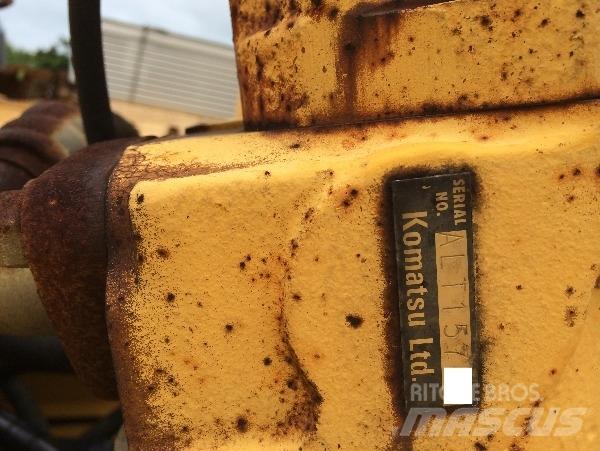 Komatsu PC200-8-AC Excavadoras de cadenas
