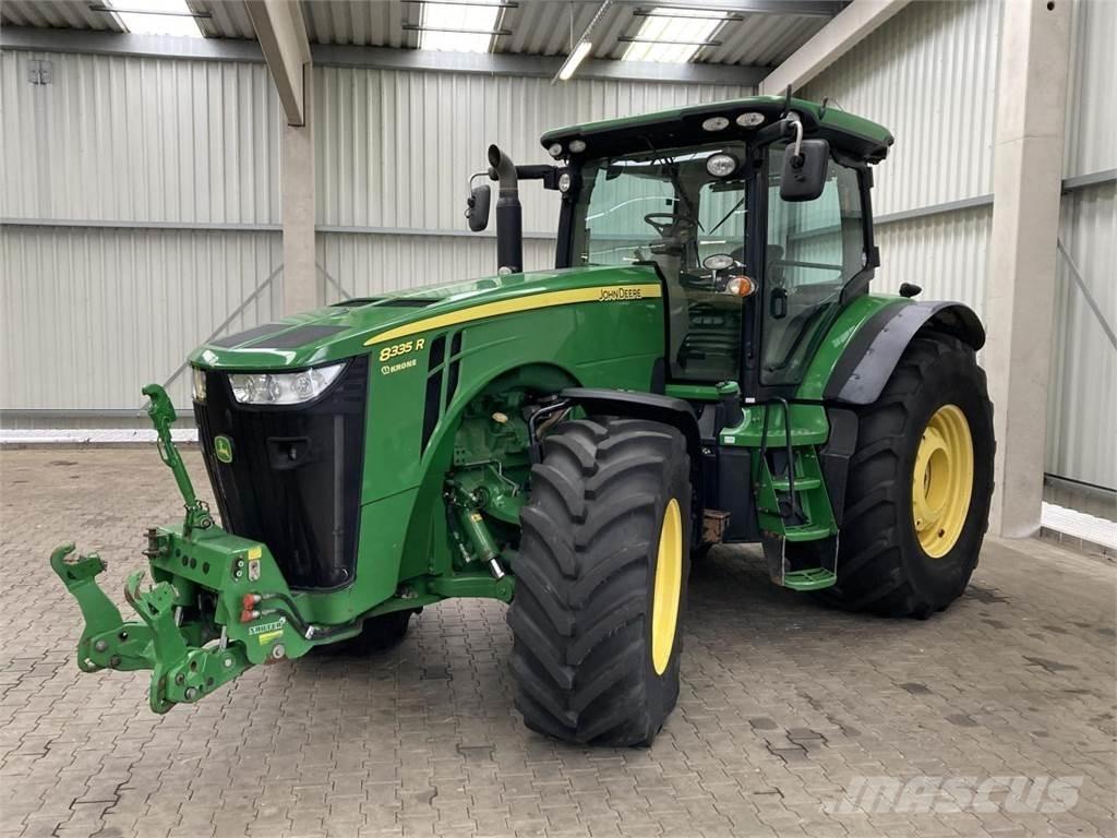 John Deere 8335R Tractores