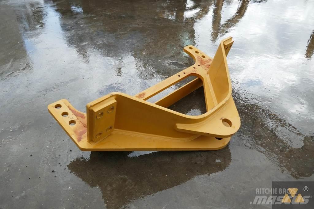 CAT 140M3 Drawbar Transporte - Otros