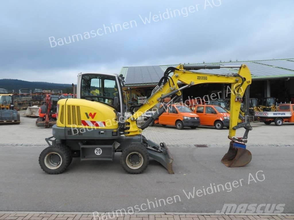 Neuson EW 65 Excavadoras de ruedas