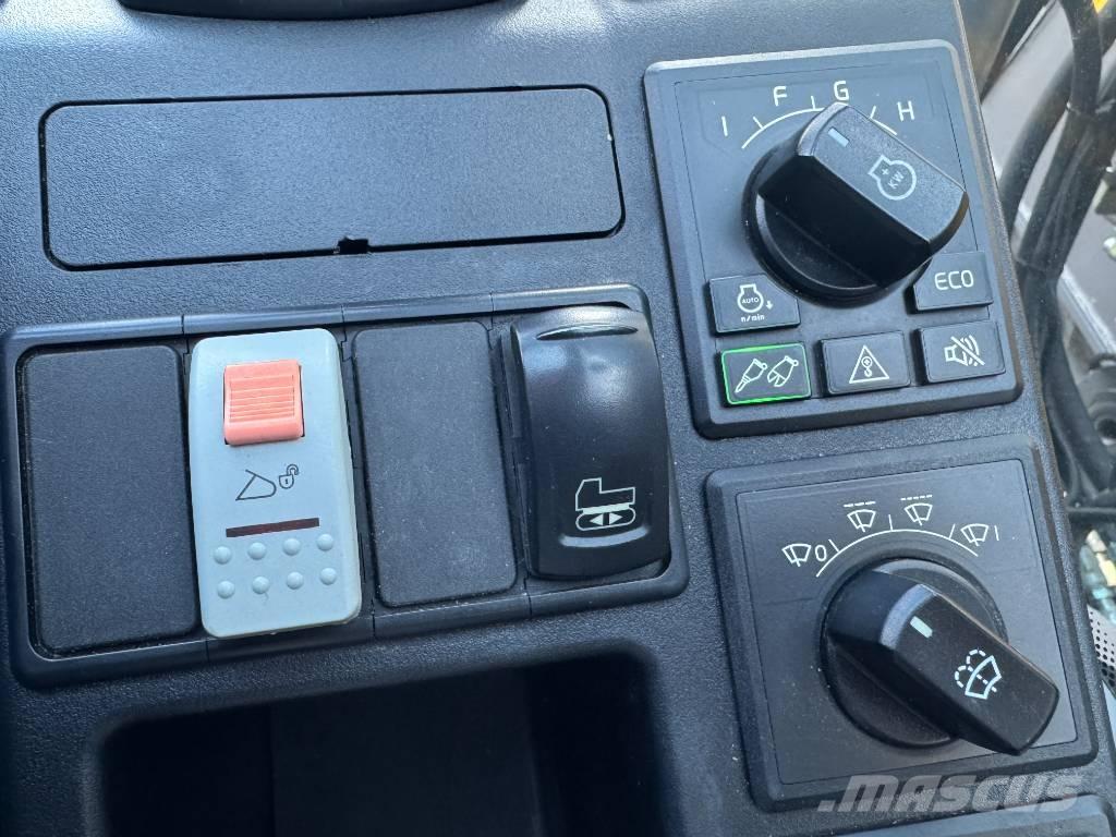 Volvo ECR 235 E Excavadoras de cadenas