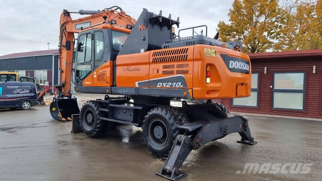 Doosan DX 210 W - 5 Excavadoras de ruedas