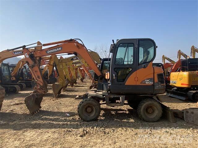 Doosan DX60W Mini excavadoras < 7t