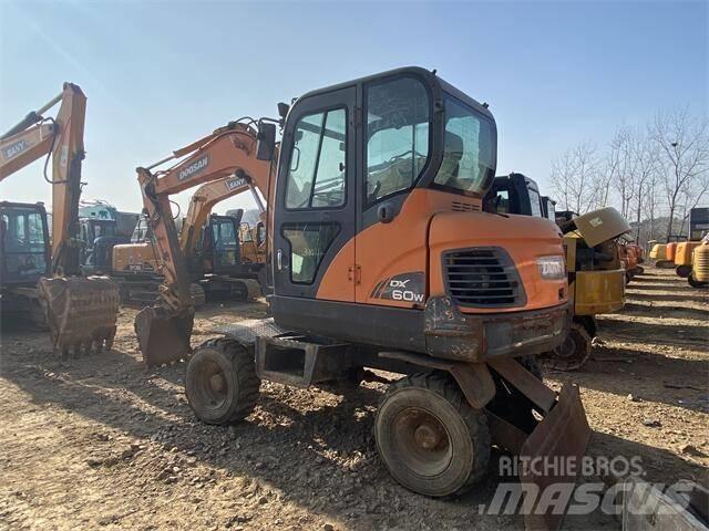 Doosan DX60W Mini excavadoras < 7t