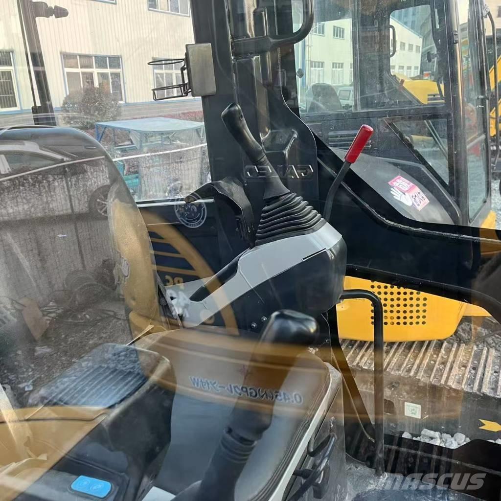 Komatsu PC 35 MR Mini excavadoras < 7t