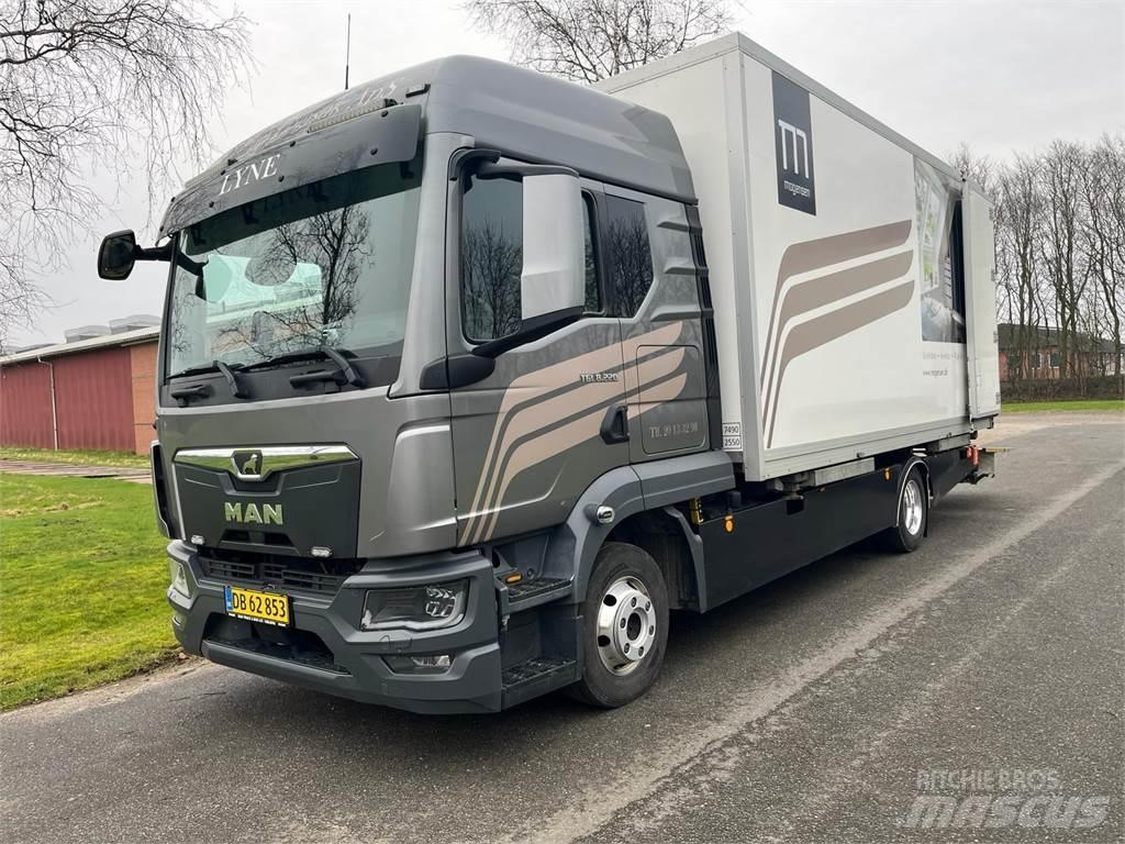 MAN TGL 8.220 Camiones caja cerrada
