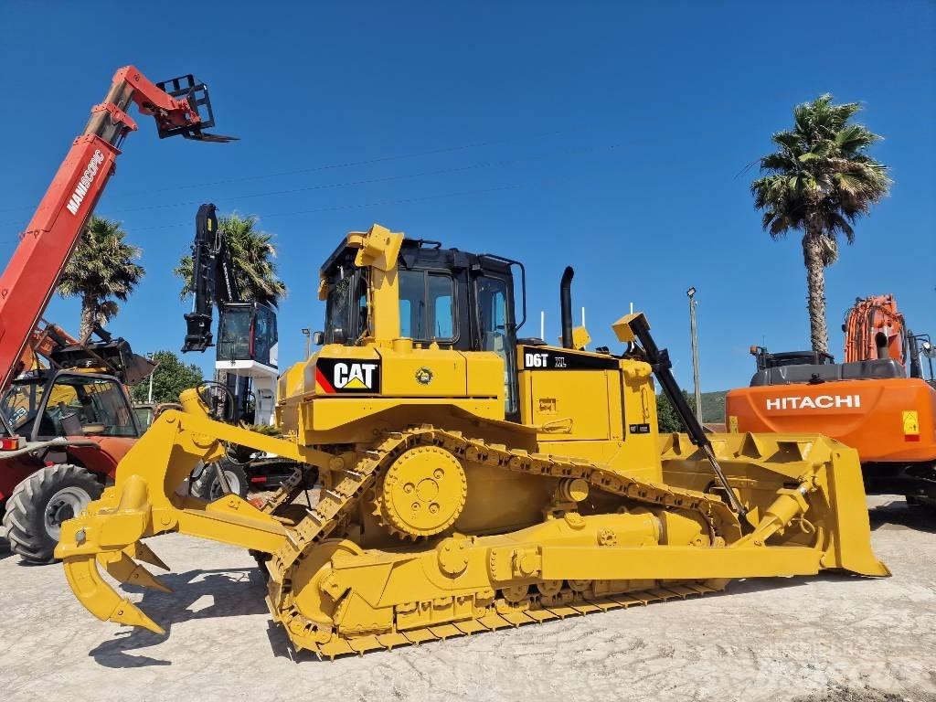 CAT D 6 T XL Buldozer sobre oruga