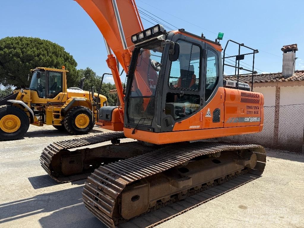  Dossan DX 225LC 3 Excavadoras de cadenas
