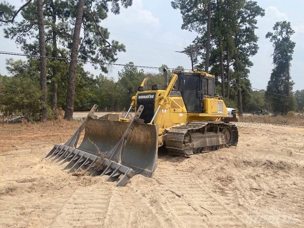 Komatsu D 65 WX-17 Buldozer sobre oruga