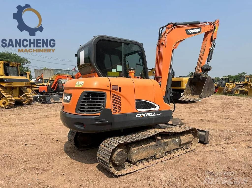Doosan DX 60 Excavadoras de cadenas