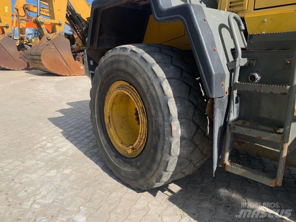 Komatsu WA 320-5H Cargadoras sobre ruedas