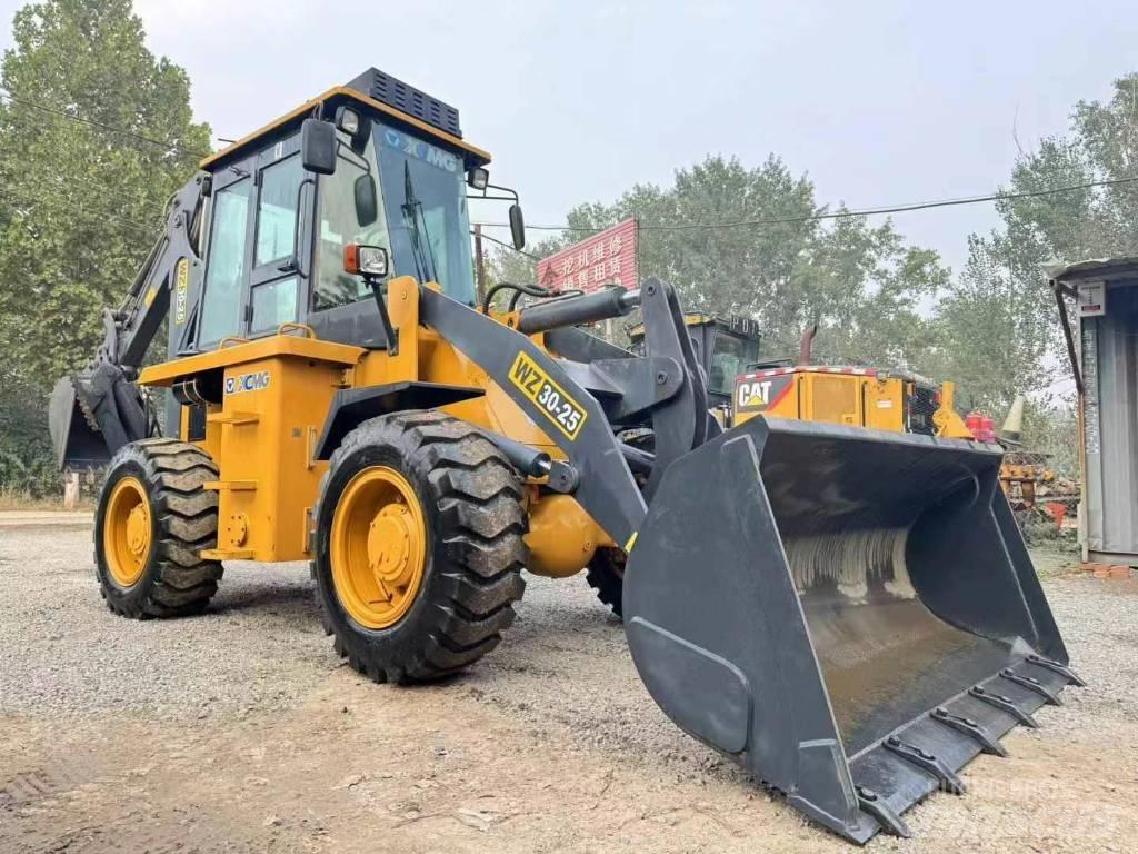 XCMG WZ 30-25 Retrocargadoras