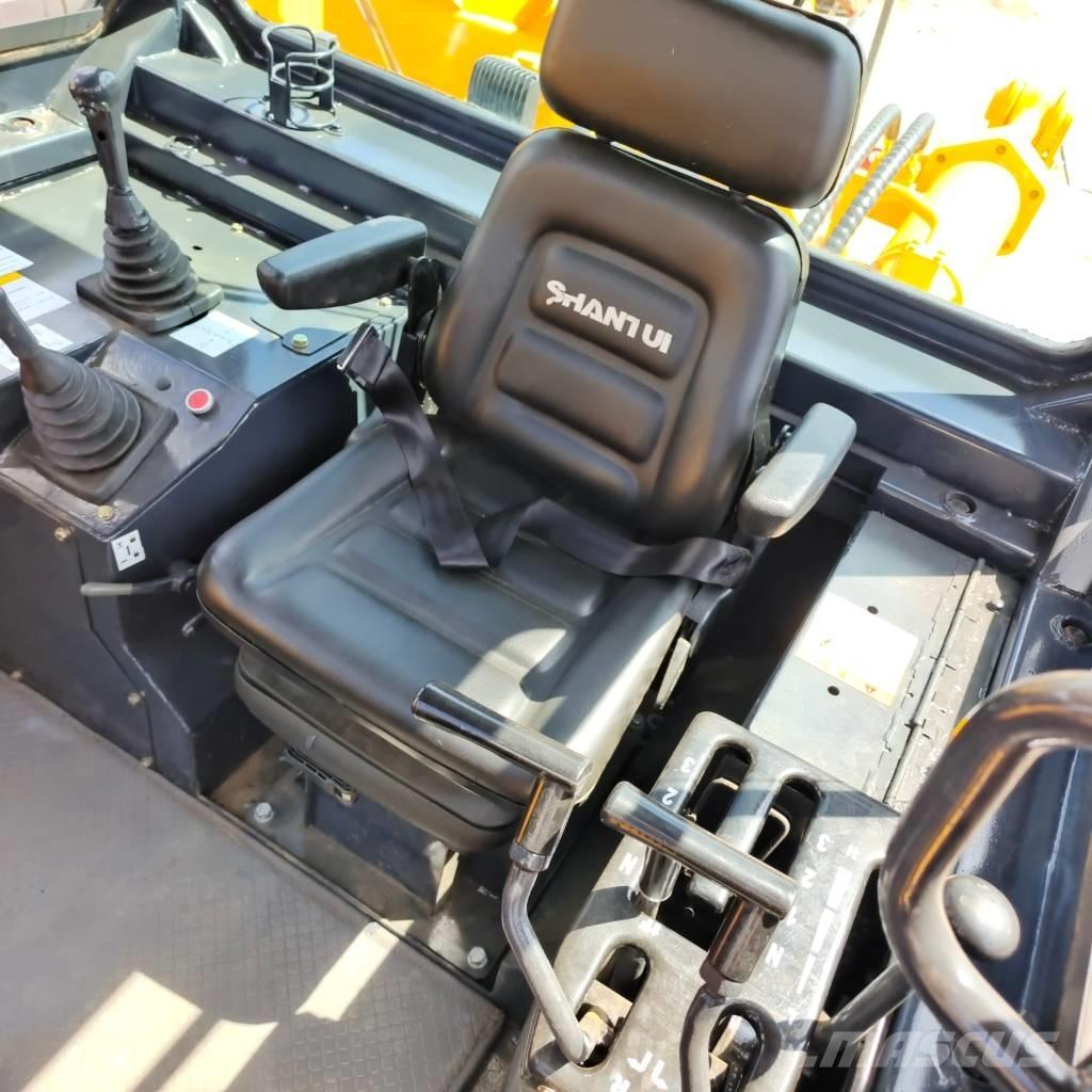 Shantui SD 32 Buldozer sobre oruga