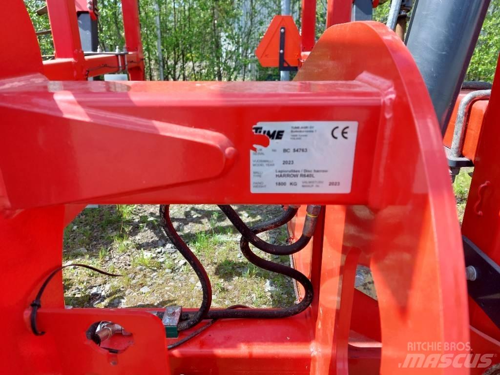 Tume R 640L Gradas