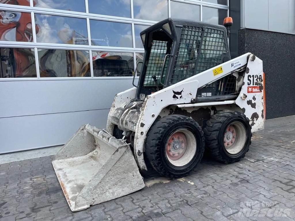 Bobcat S130 Minicargadoras