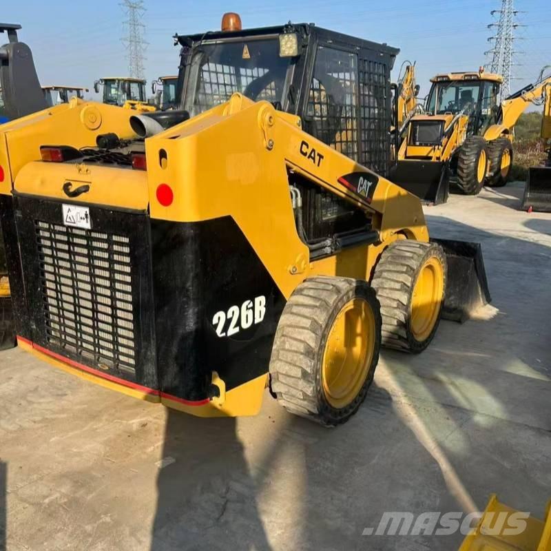 CAT 226 Minicargadoras
