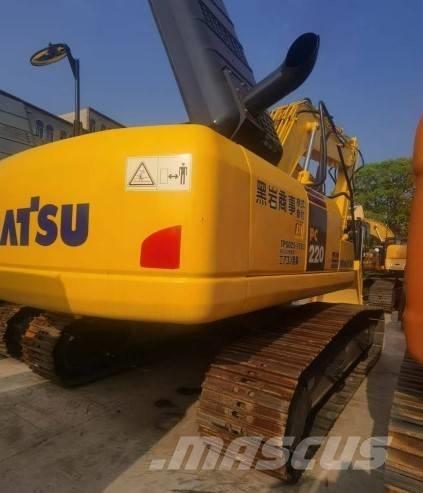 Komatsu PC 220-8 Excavadoras de cadenas