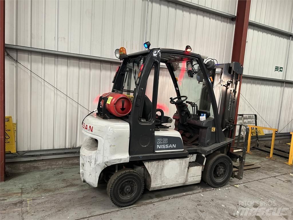 Nissan U1D2A25LQ Carretillas LPG