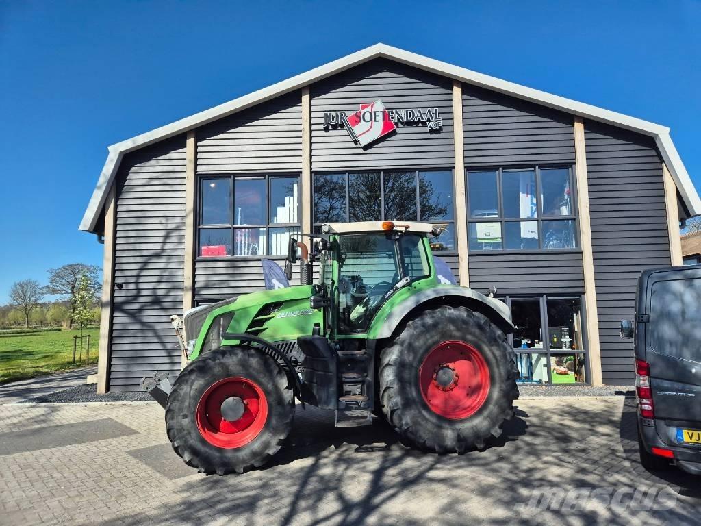 Fendt 828 Vario Tractores