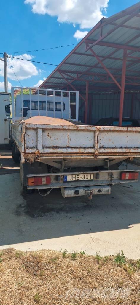 Nissan ECO T 135 Camiones bañeras basculantes o volquetes