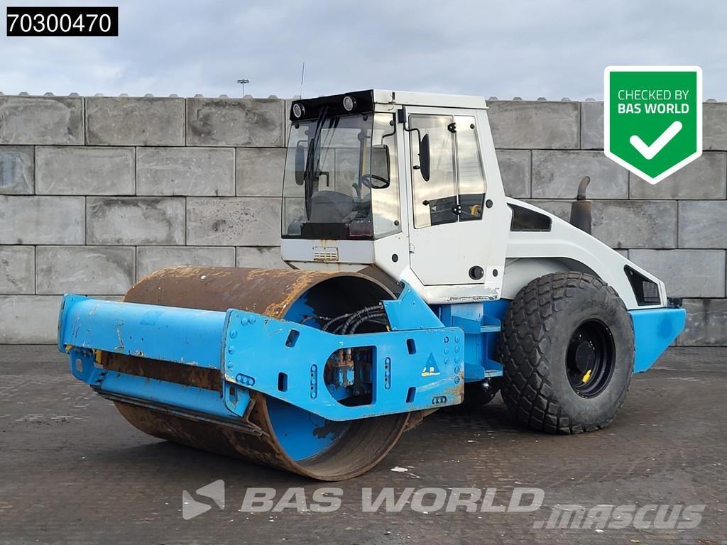 Bomag BW213 D-4 Rodillos de un solo tambor