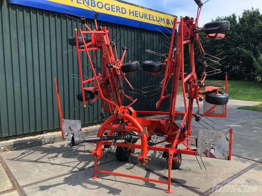 Kuhn GF 8501 M H Rastrillos y henificadores
